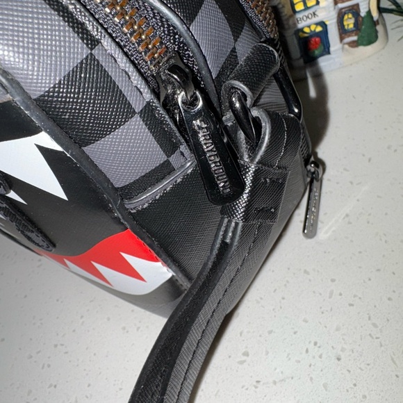 SPRAYGROUND toiletry bag pouch - Picture 4 of 6